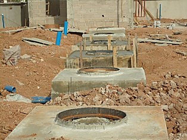 UNDERGROUND TANK MANHOLES