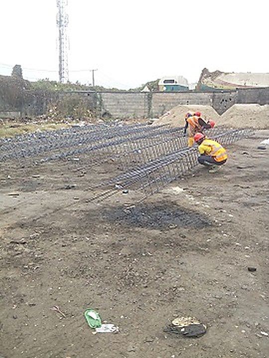 CASTING OF REINFORCED CONCRETE BOND WALL