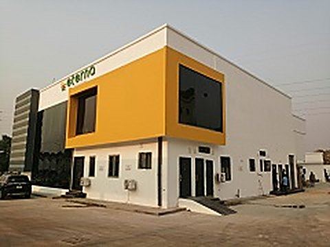 Lube bay